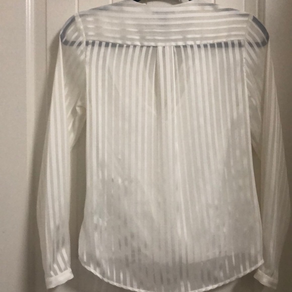 White Blouse H&M Size 4 - Picture 2 of 5